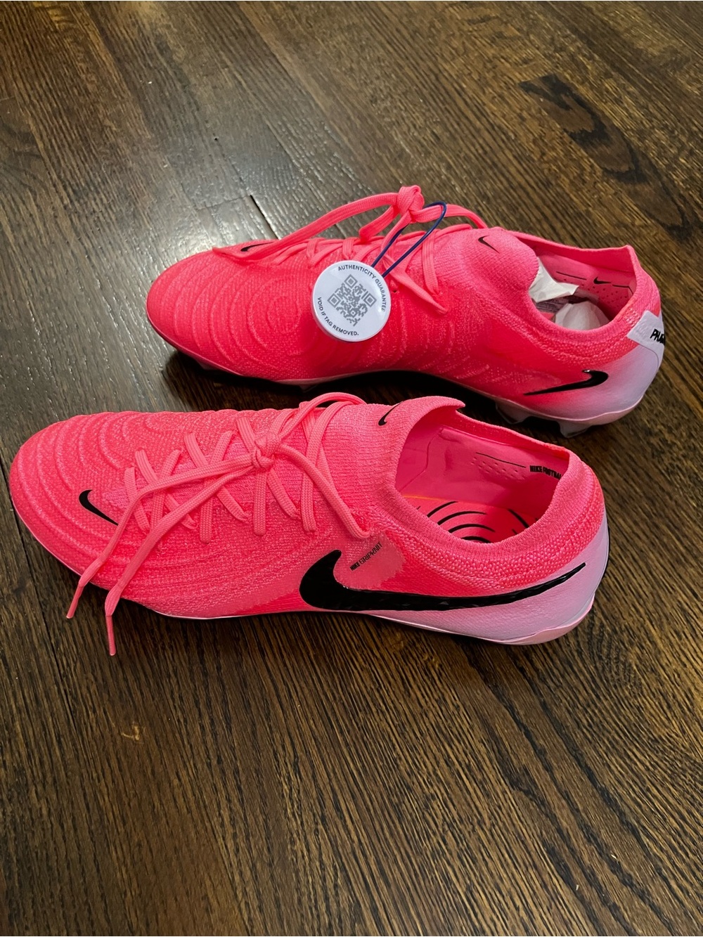 Nike Mens sz 7 Hot Pink and Black Soccer Cleats FIRM GROUND